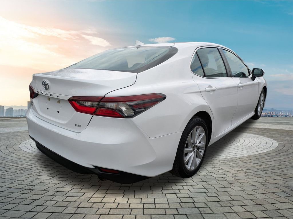 Used 2023 Toyota Camry LE image 5
