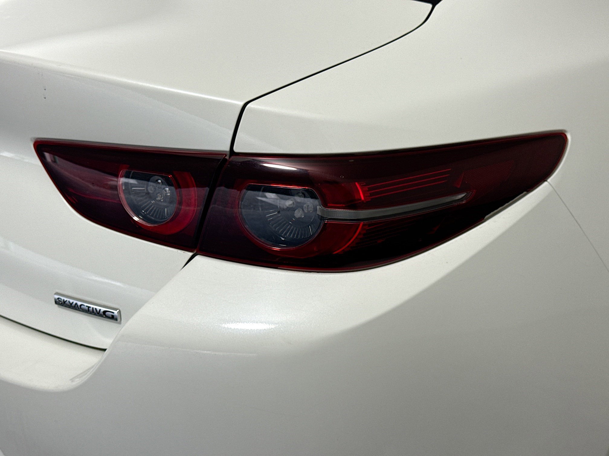 Used 2020 MAZDA MAZDA3 Sedan w/ Premium Package image 34