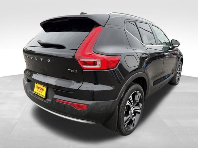 Used 2021 Volvo XC40 T5 Inscription w/ Protection Package image 10