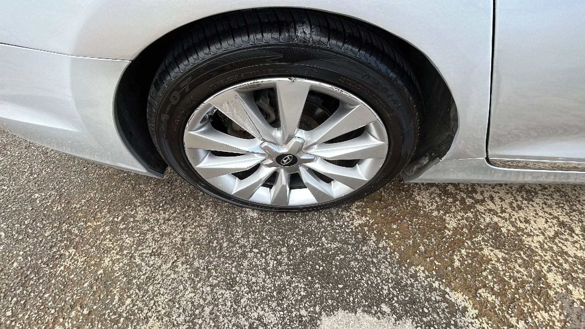 Used 2016 Hyundai Azera Limited FWD image 36