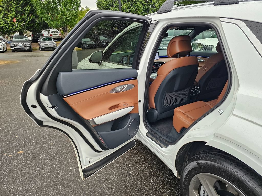 Certified 2026 Genesis GV70 2.5T Advanced AWD/4WD image 22