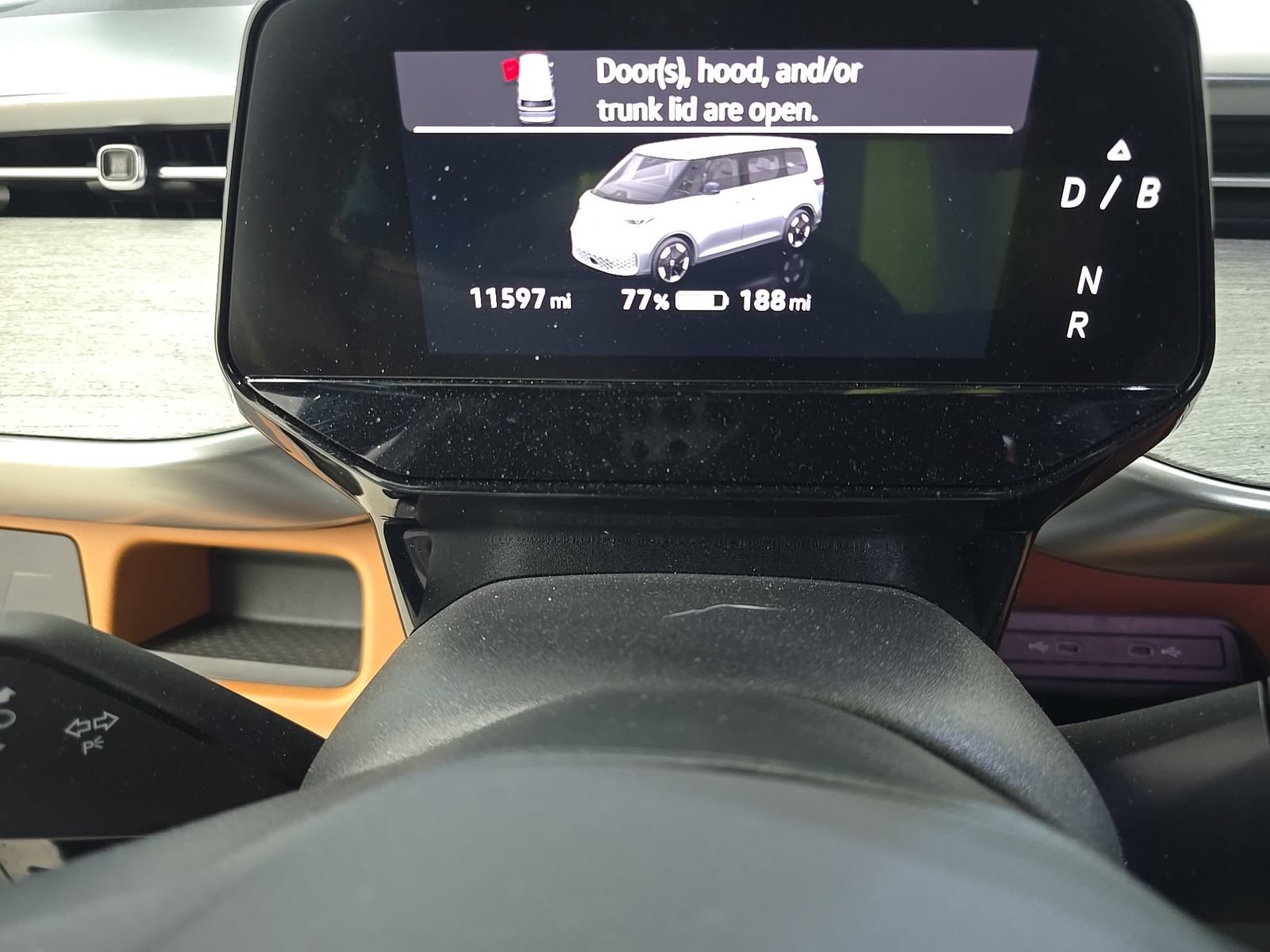 Used 2025 Volkswagen ID. Buzz Pro S Plus RWD image 4