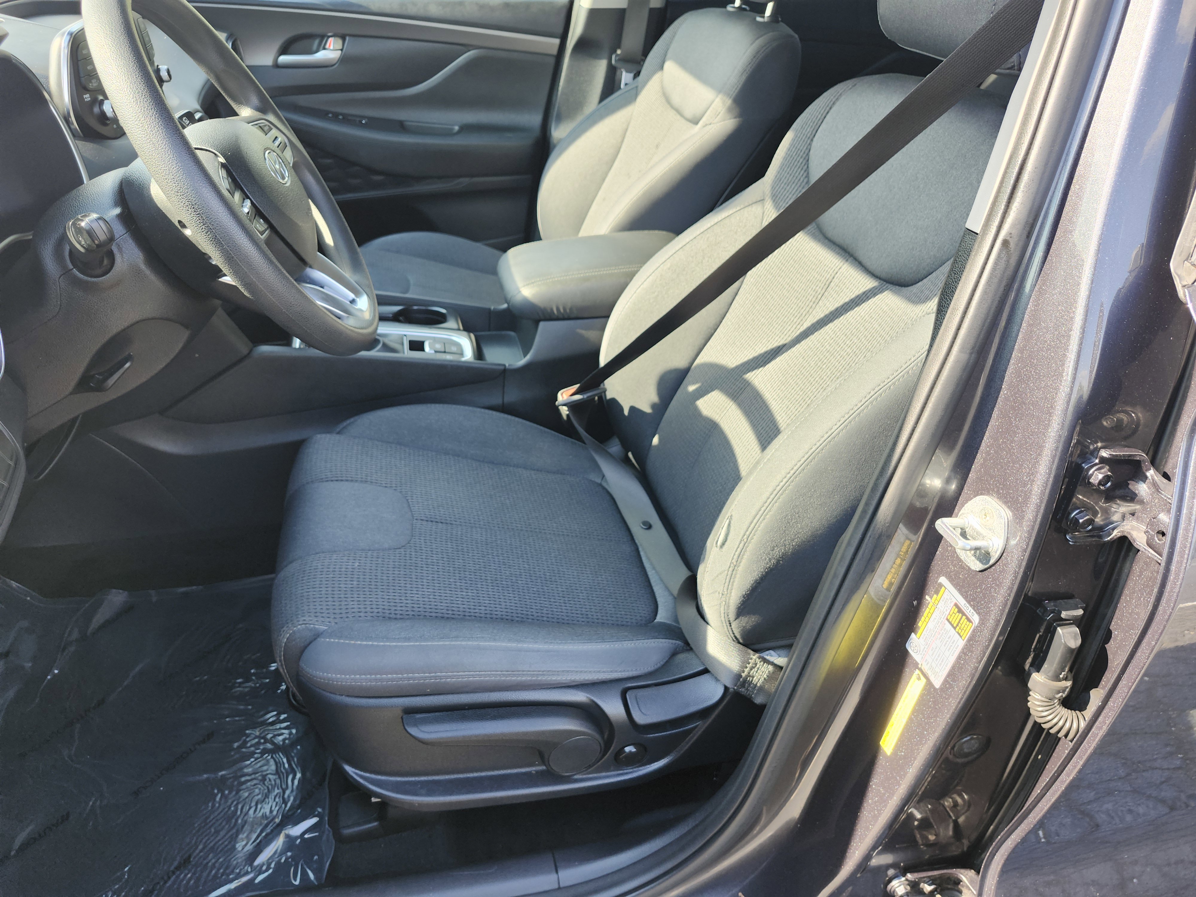 Used 2020 Hyundai Santa Fe SE FWD image 18