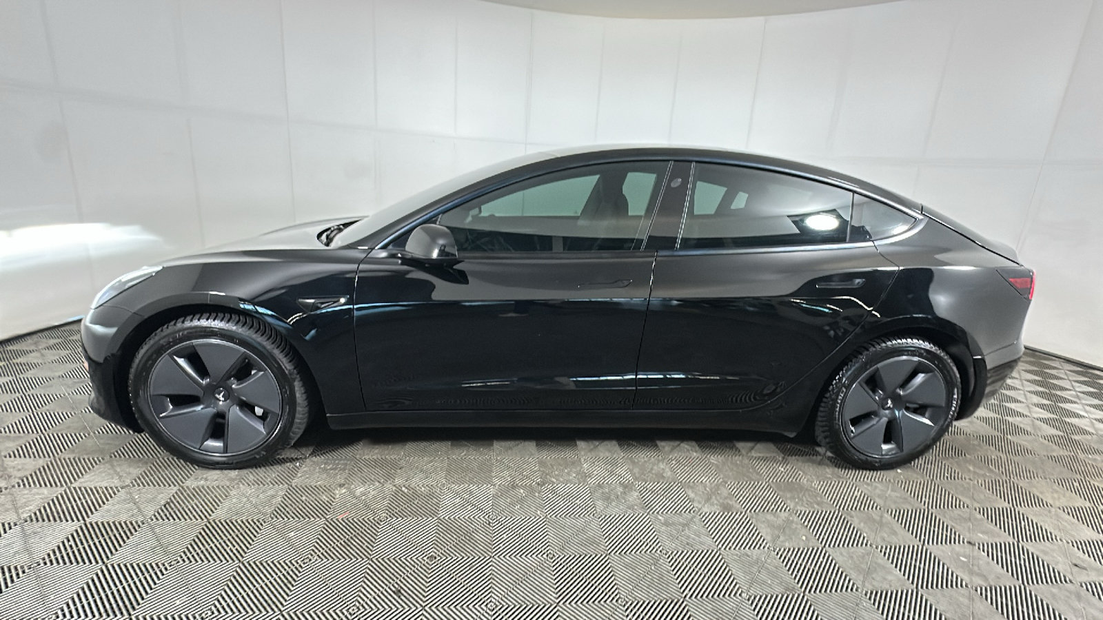 Used 2021 Tesla Model 3 Long Range AWD/4WD image 5