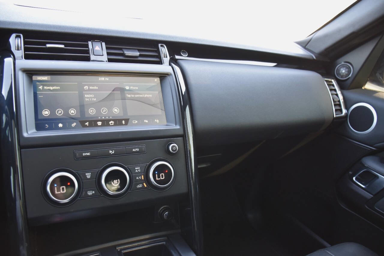 Used 2019 Land Rover Discovery SE AWD/4WD image 18