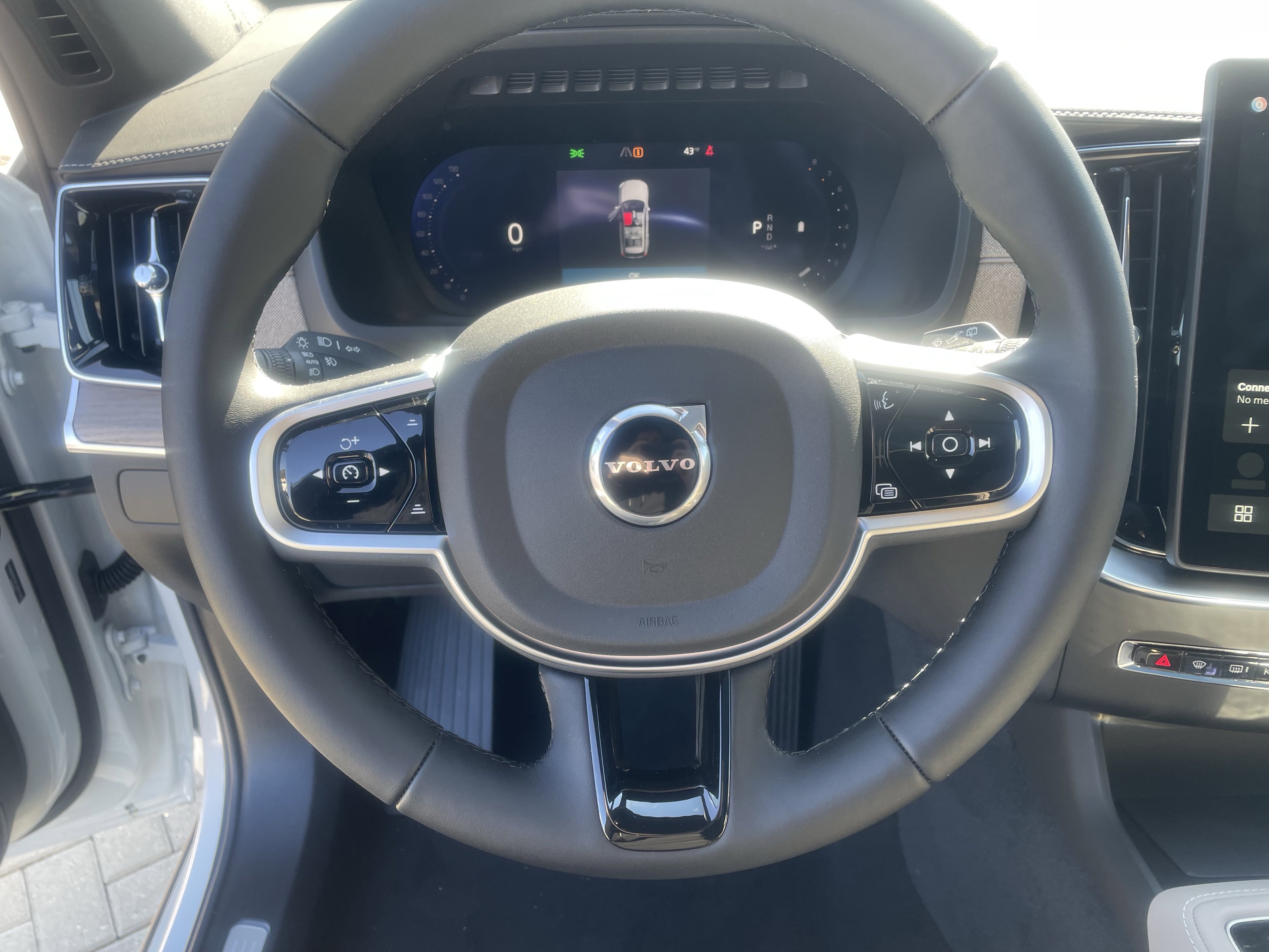 New 2026 Volvo XC90 B6 Ultra image 18