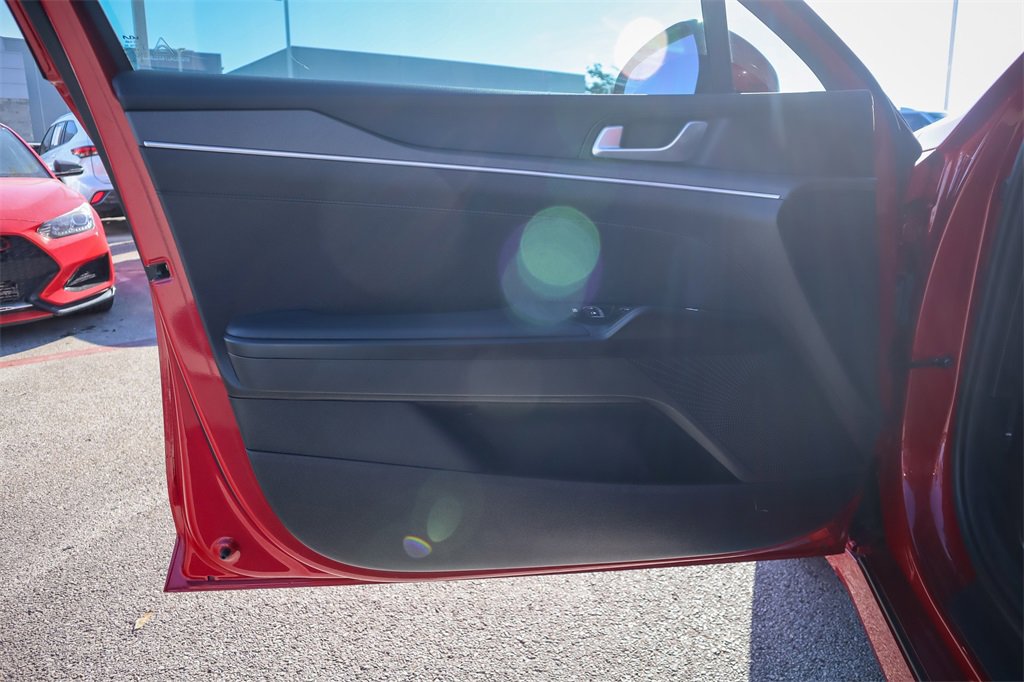 Used 2025 Kia K5 LXS image 19