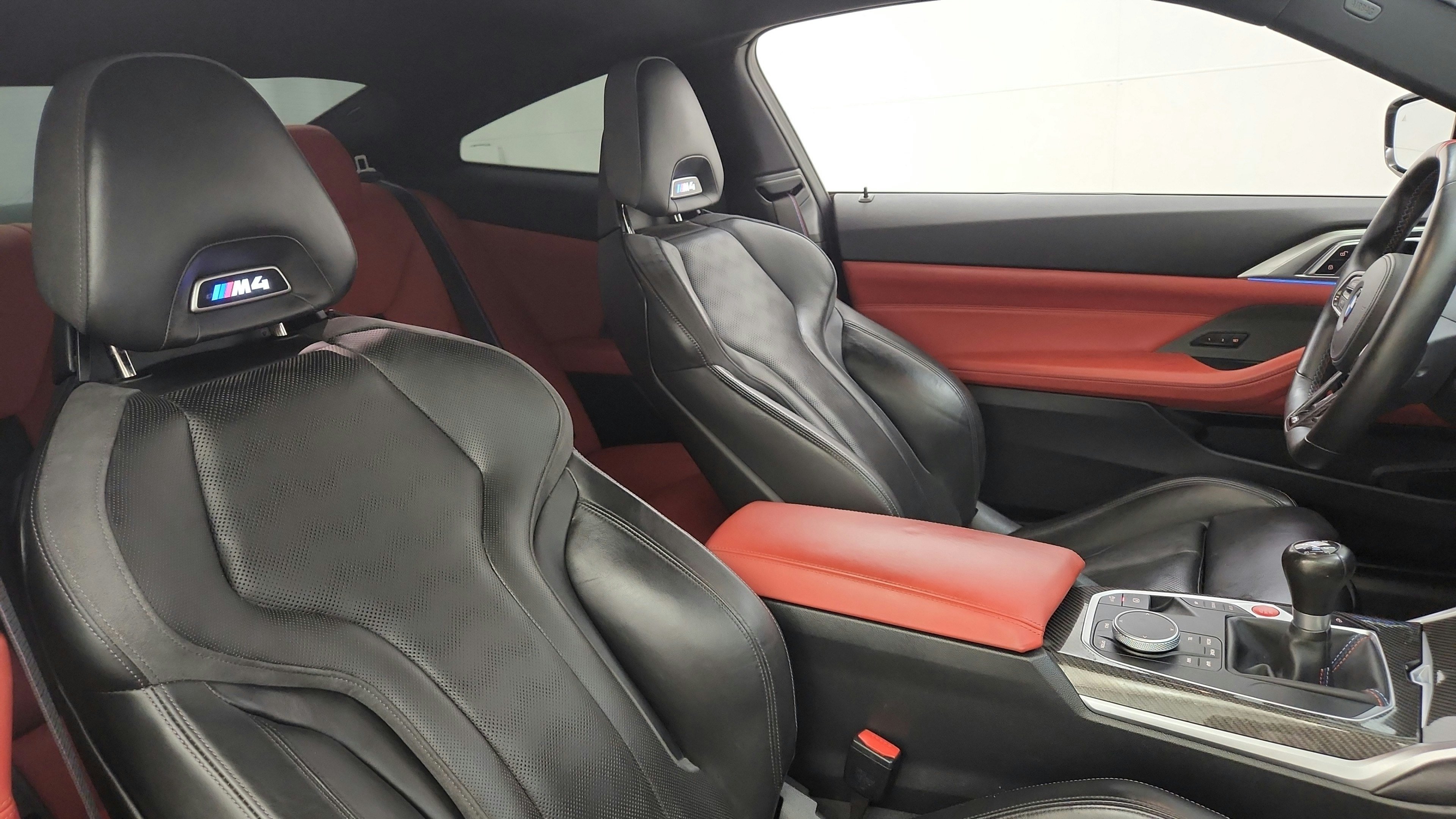 Used 2025 BMW M4 Coupe w/ Executive Package RWD image 32