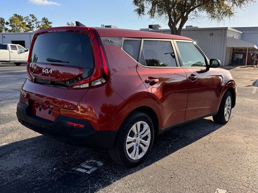 Used 2022 Kia Soul LX image 7