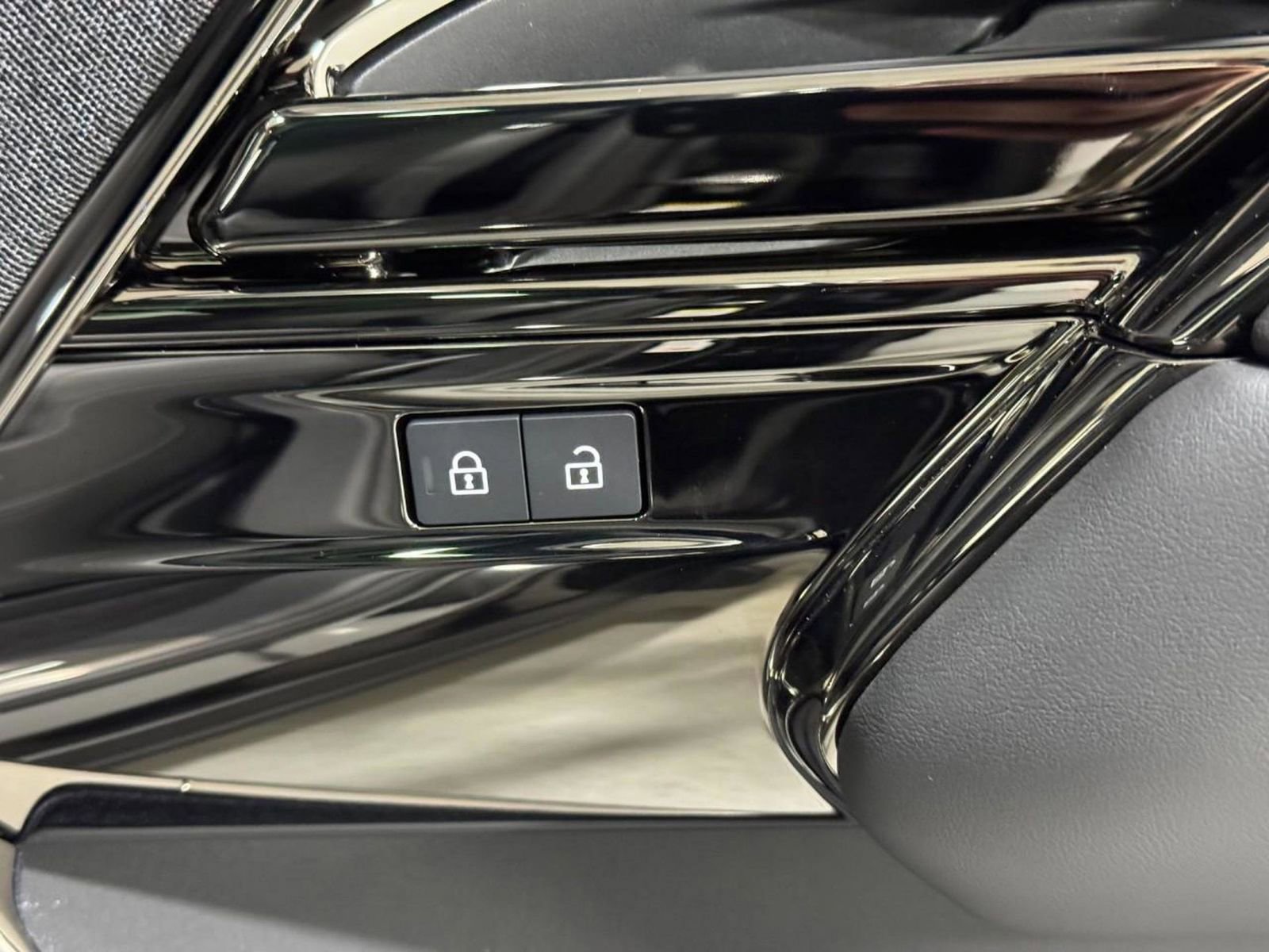 New 2026 Land Rover Range Rover Sport SE image 22