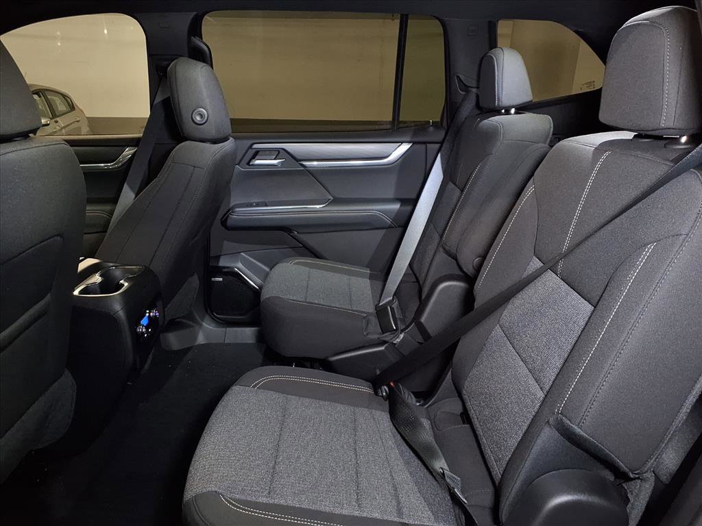 New 2026 GMC Acadia Elevation image 13