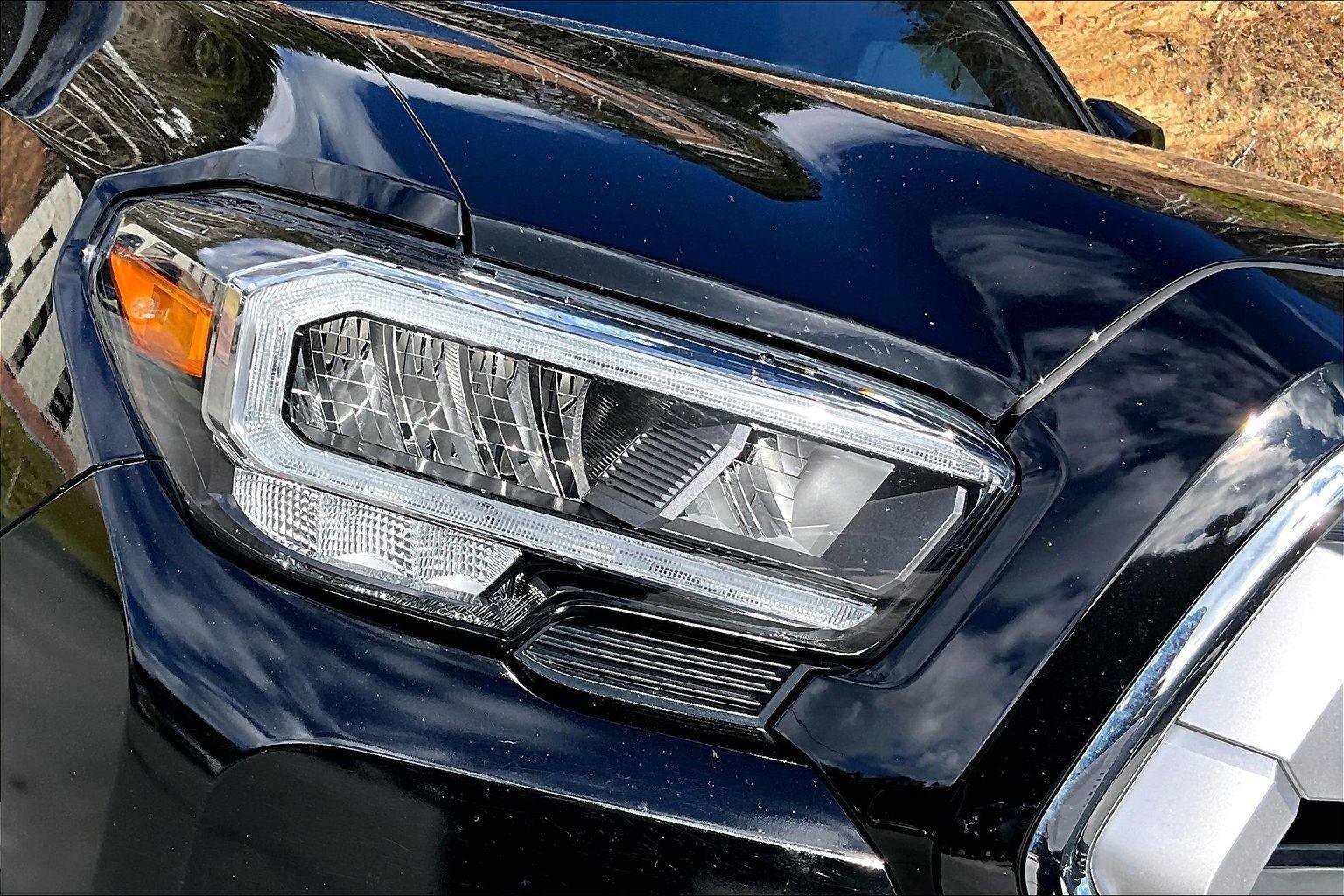 Used 2023 Toyota Tacoma Limited image 31