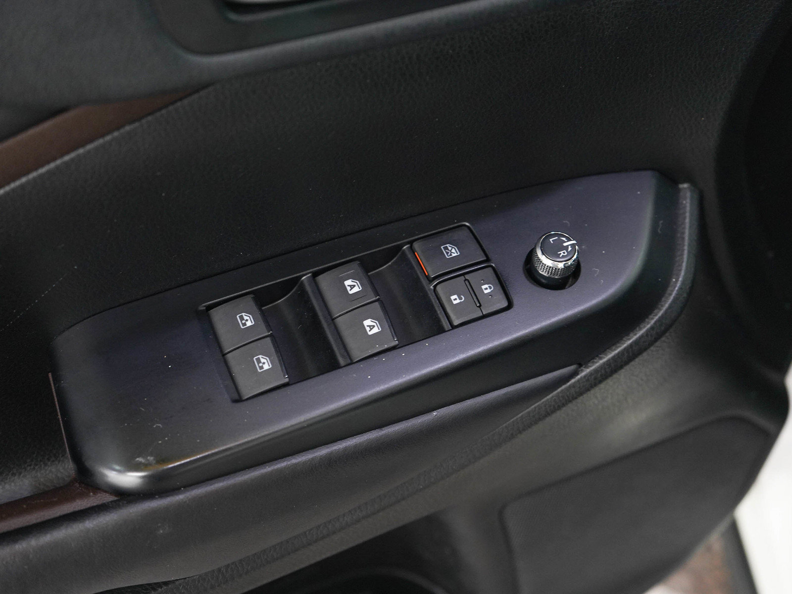 Used 2019 Toyota Highlander XLE AWD/4WD image 20
