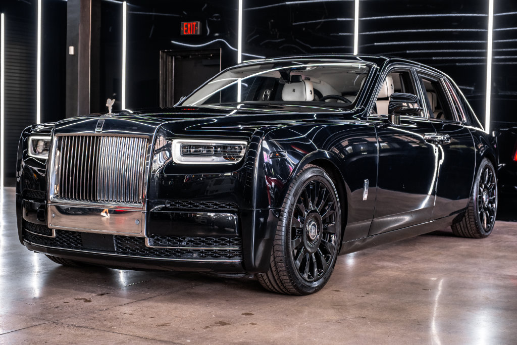 Used 2022 Rolls-Royce Phantom Sedan w/ The Phantom Package RWD image 5