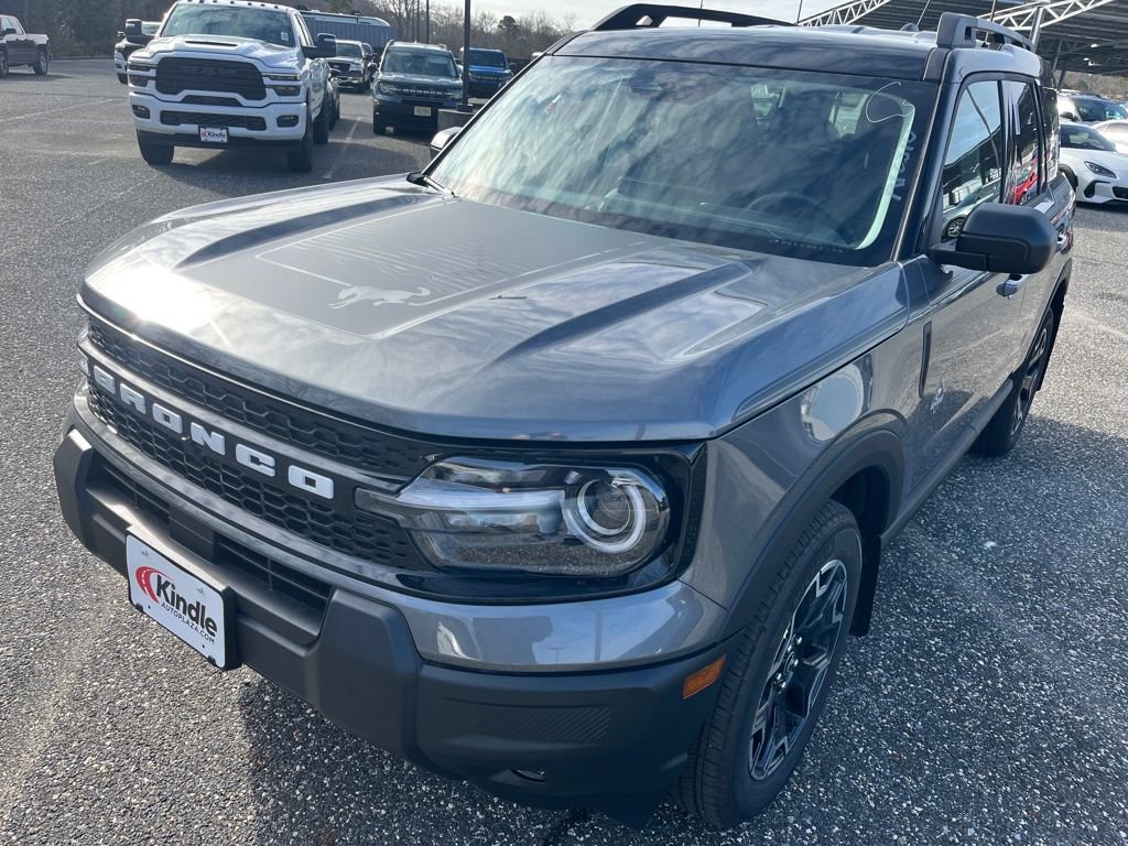 New 2025 Ford Bronco Sport Outer Banks w/ Topo Graphic Package image 4