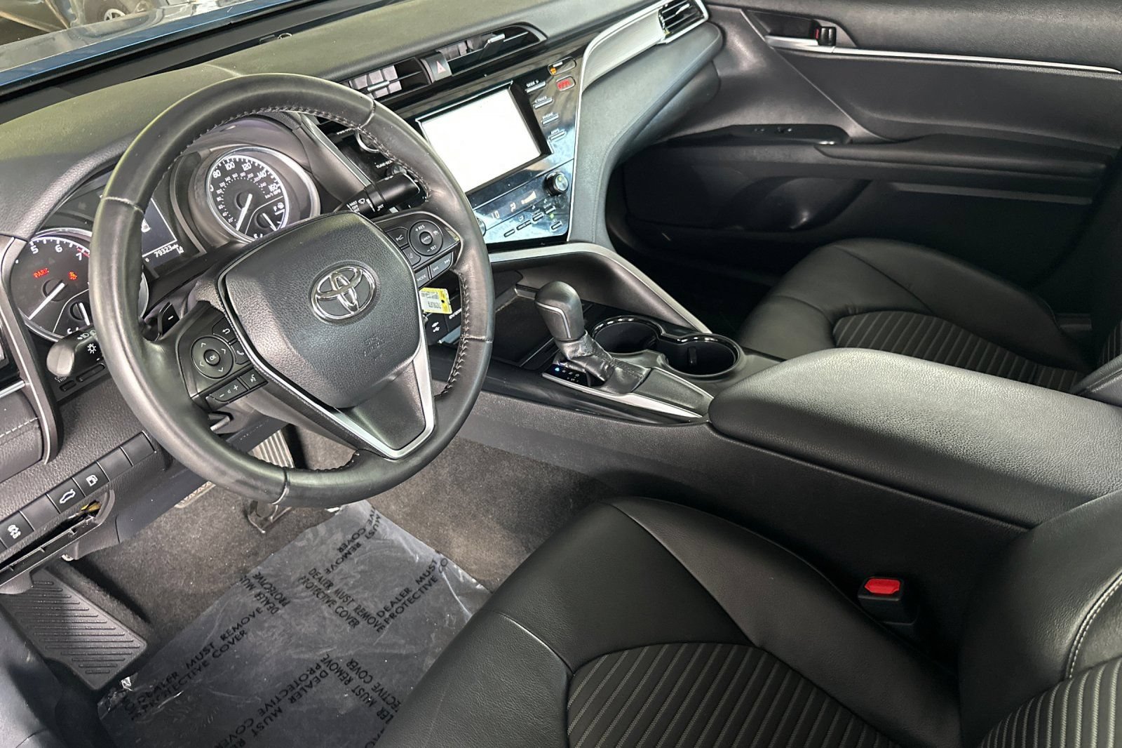 Used 2018 Toyota Camry SE FWD image 10