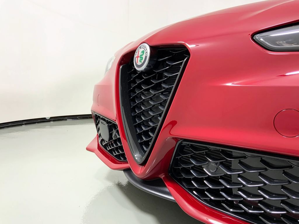 Used 2024 Alfa Romeo Giulia Sprint AWD/4WD image 18