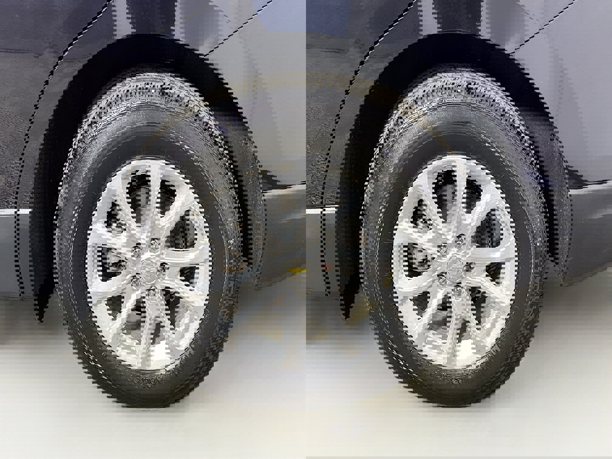 Used 2020 Chevrolet Equinox LS w/ LS Convenience Package image 27