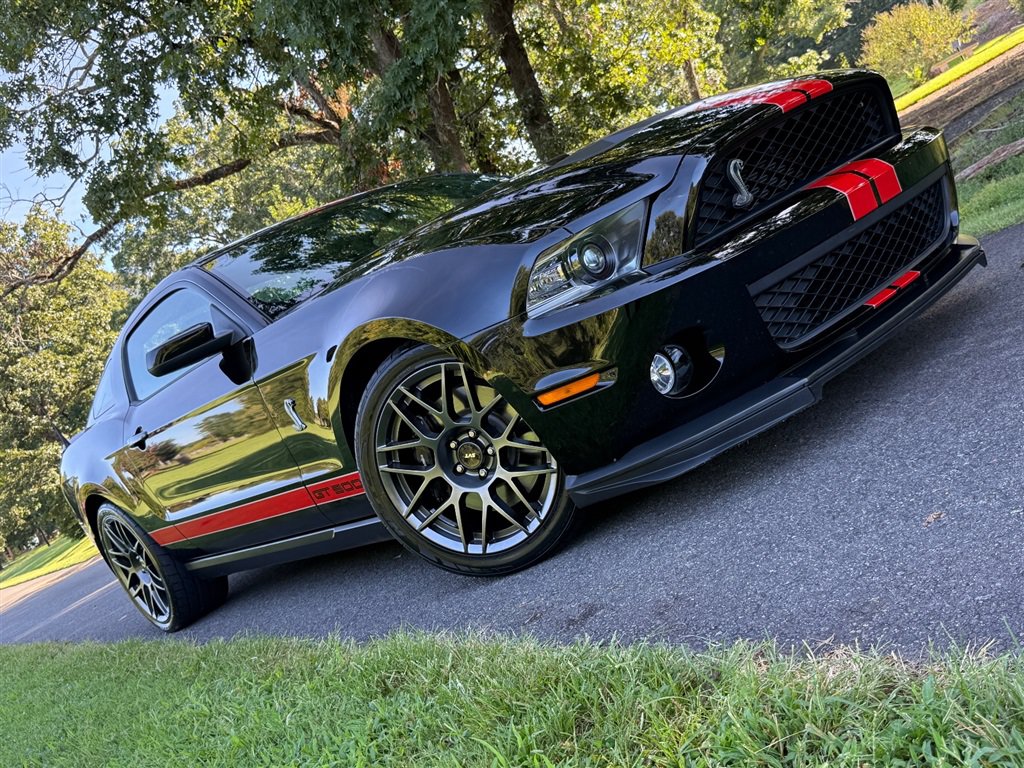 Used 2012 Ford Mustang Shelby GT500 w/ SVT Performance Pkg RWD image 28