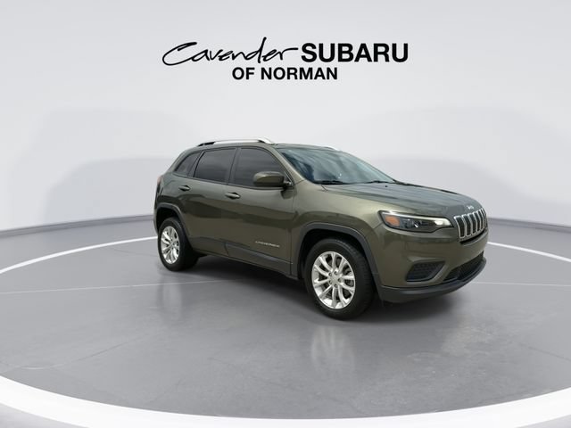 Used 2020 Jeep Cherokee Latitude FWD image 2