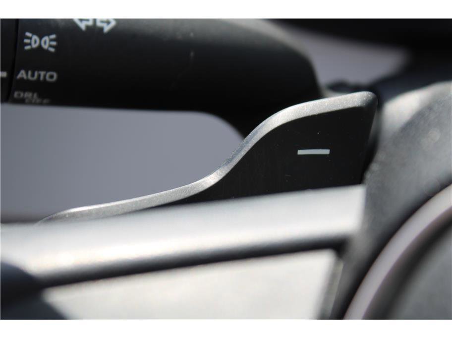 Used 2020 Toyota Corolla SE FWD image 17