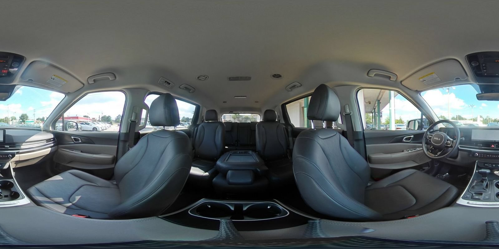 Used 2026 Kia Carnival FWD image 45