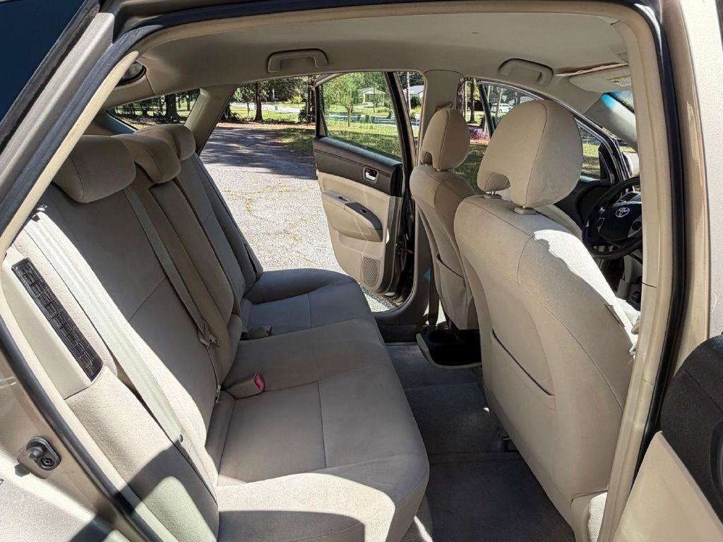 Used 2007 Toyota Prius w/ Pkg 2 FWD image 24