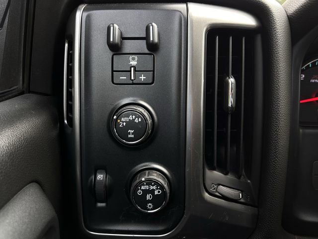 Used 2017 Chevrolet Silverado 1500 LT w/ All Star Edition image 24
