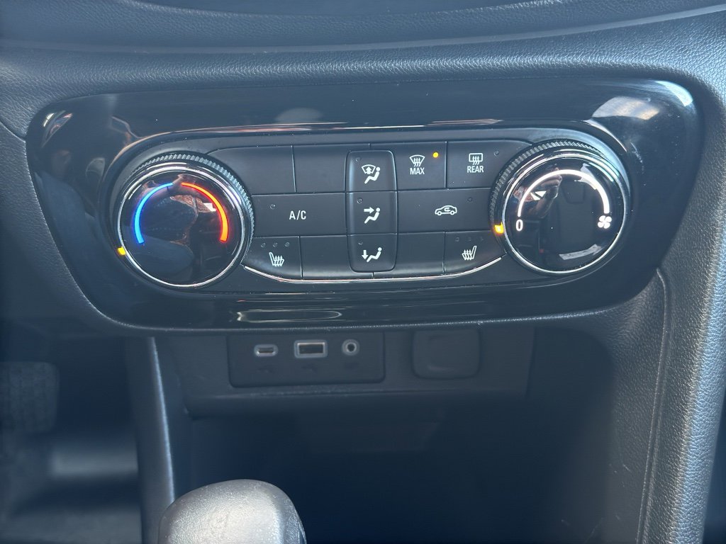 Used 2022 Buick Encore GX Preferred w/ Cold Weather Comfort Package image 24