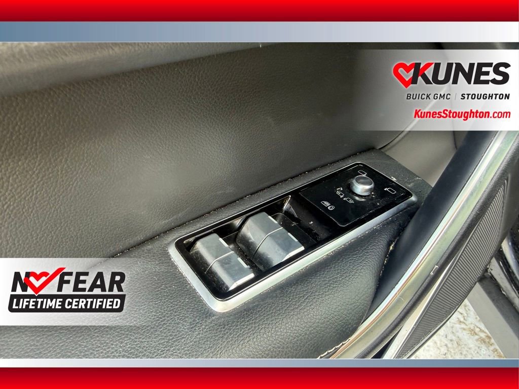 Used 2024 Jaguar F-PACE R-Dynamic S image 34