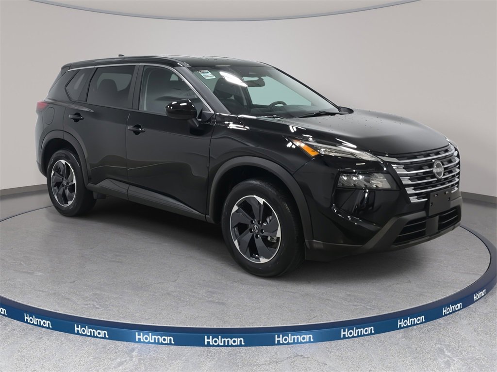 Used 2025 Nissan Rogue SV image 4