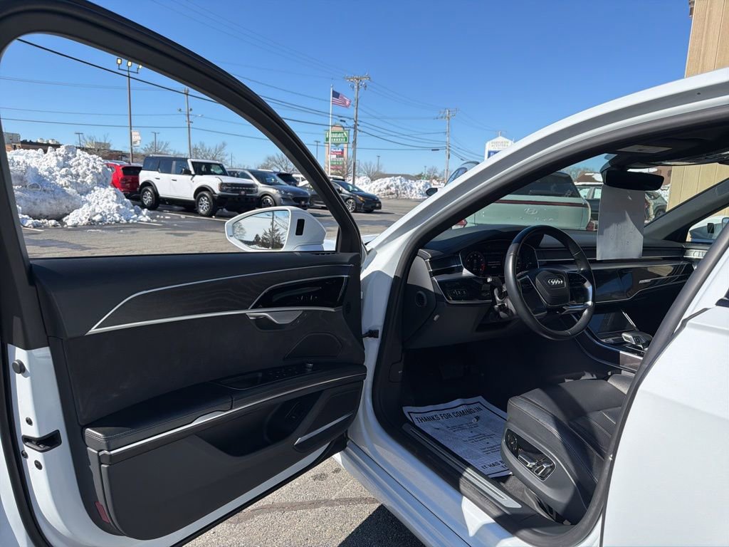 Used 2020 Audi A8 L 4.0T w/ Executive Package image 9