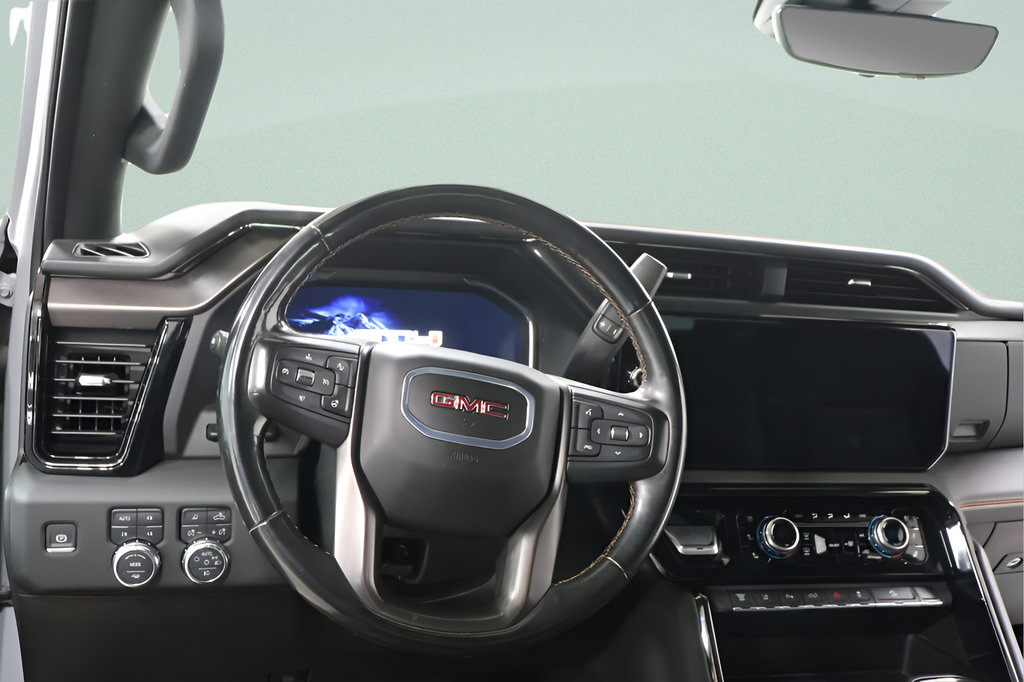 Used 2025 GMC Sierra 2500 AT4 w/ Technology Package AWD/4WD image 9