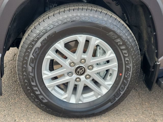 Used 2024 Toyota Sequoia SR5 w/ SR5 Premium Package AWD/4WD image 10
