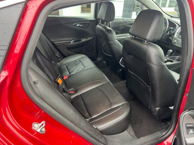 Used 2016 Chevrolet Malibu LT image 11