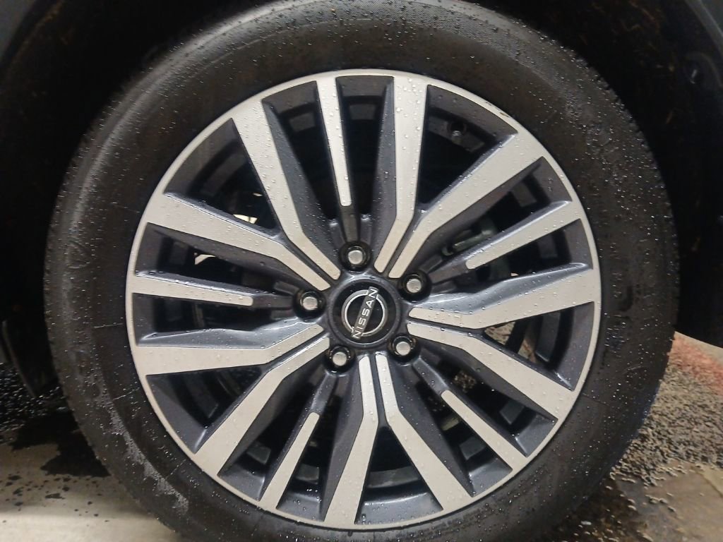 Used 2023 Nissan Kicks SV image 21