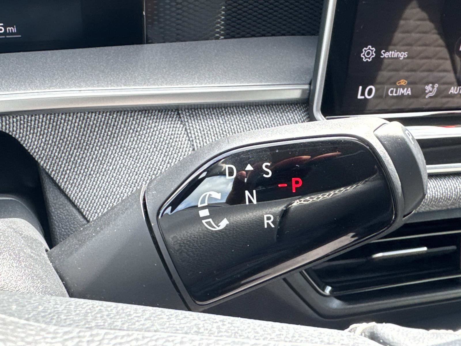 Certified 2025 Volkswagen Tiguan S image 22