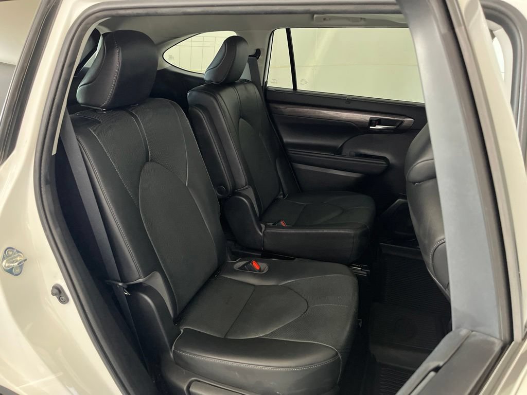 Used 2020 Toyota Highlander Limited AWD/4WD image 21