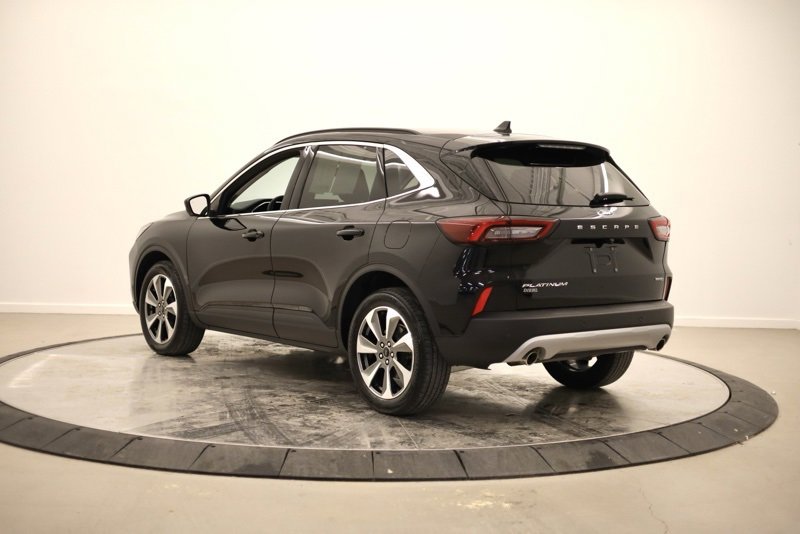 Used 2023 Ford Escape Platinum image 5
