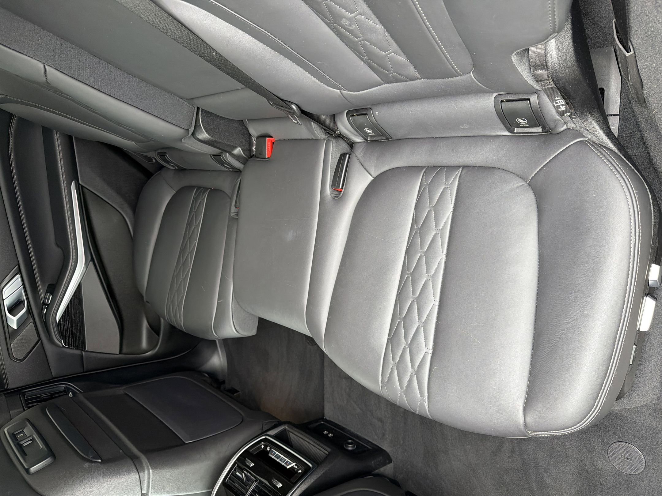 Used 2022 BMW X7 M50i w/ Cold Weather Package image 22