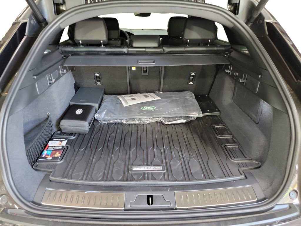 New 2026 Land Rover Range Rover Velar Dynamic SE image 28