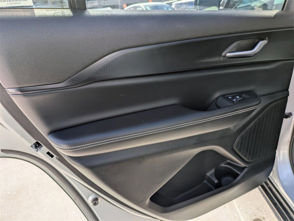 Used 2024 Jeep Grand Cherokee L Laredo image 27