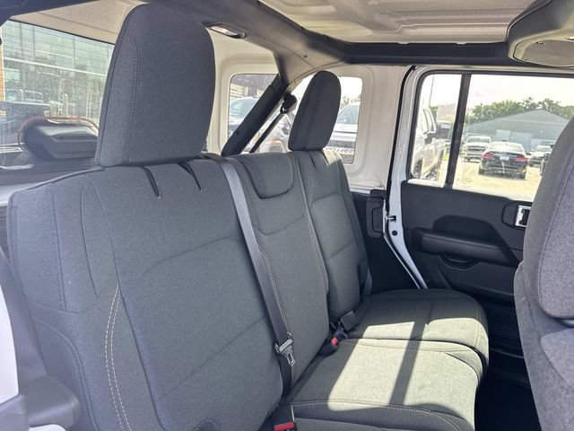 Certified 2025 Jeep Wrangler Unlimited Sahara AWD/4WD image 13