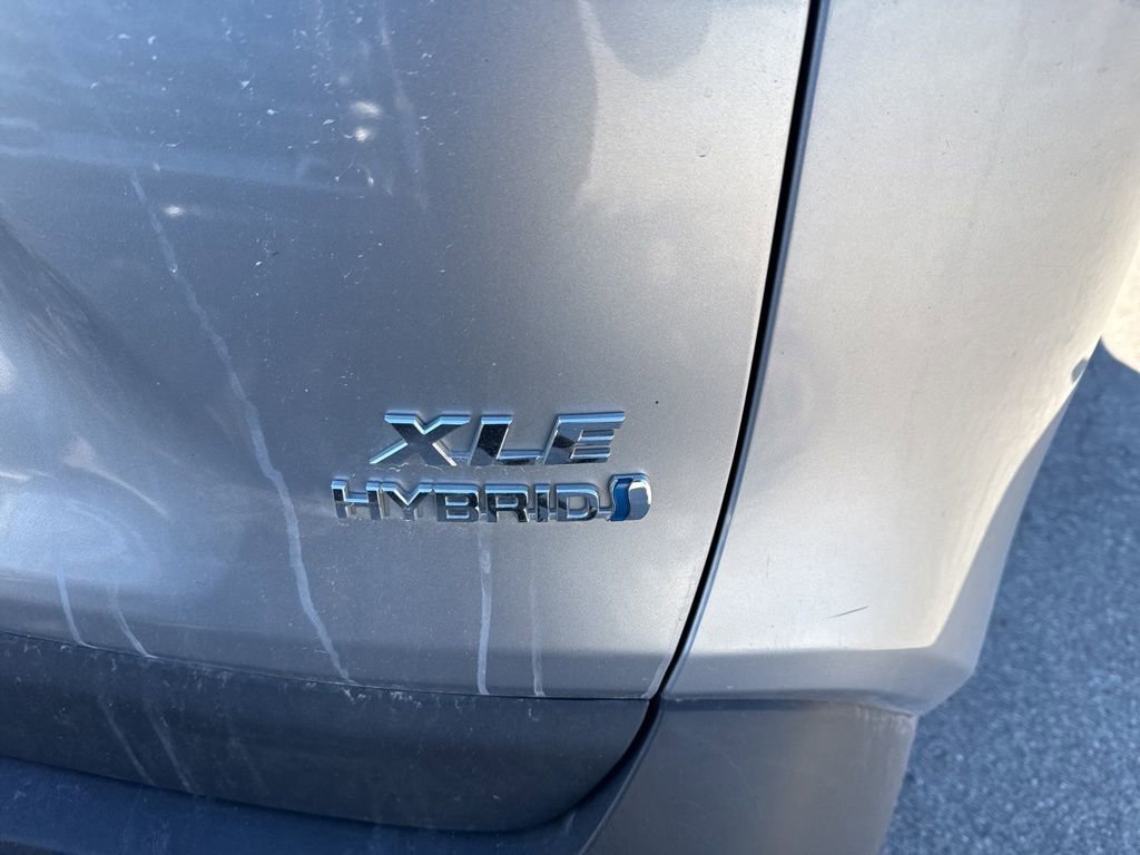 Used 2019 Toyota RAV4 XLE w/ Convenience Package image 14