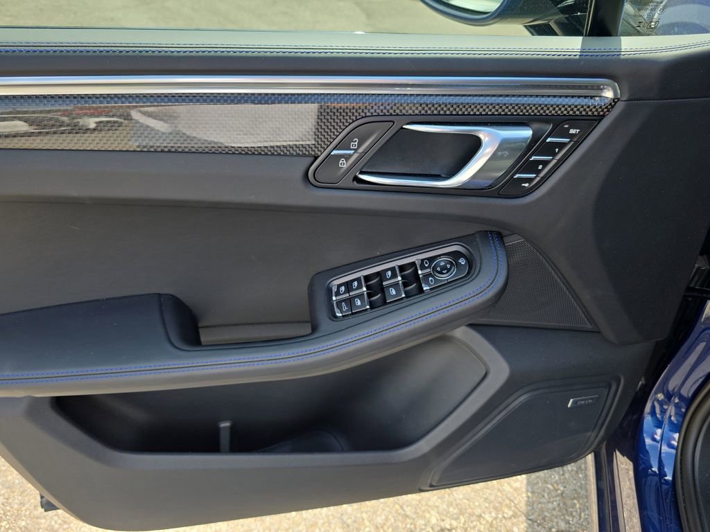 Used 2024 Porsche Macan GTS AWD/4WD image 19