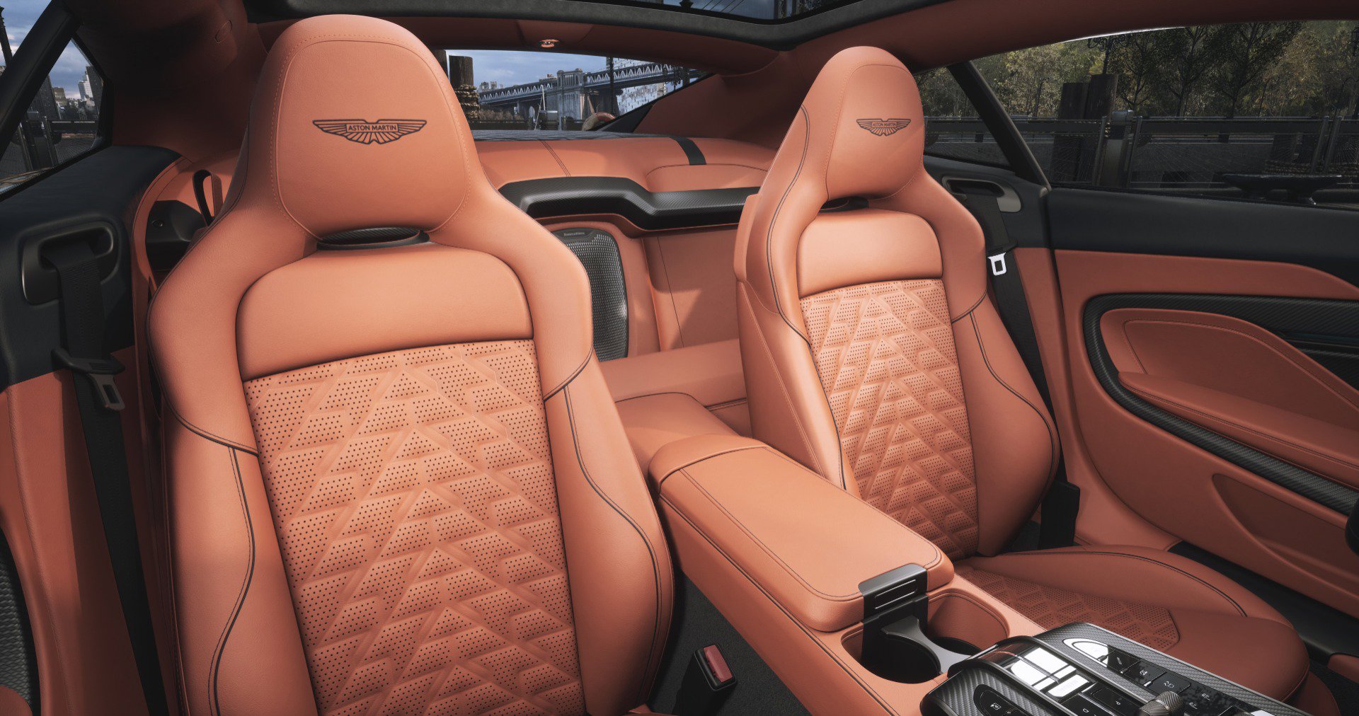 New 2025 Aston Martin Vanquish image 14