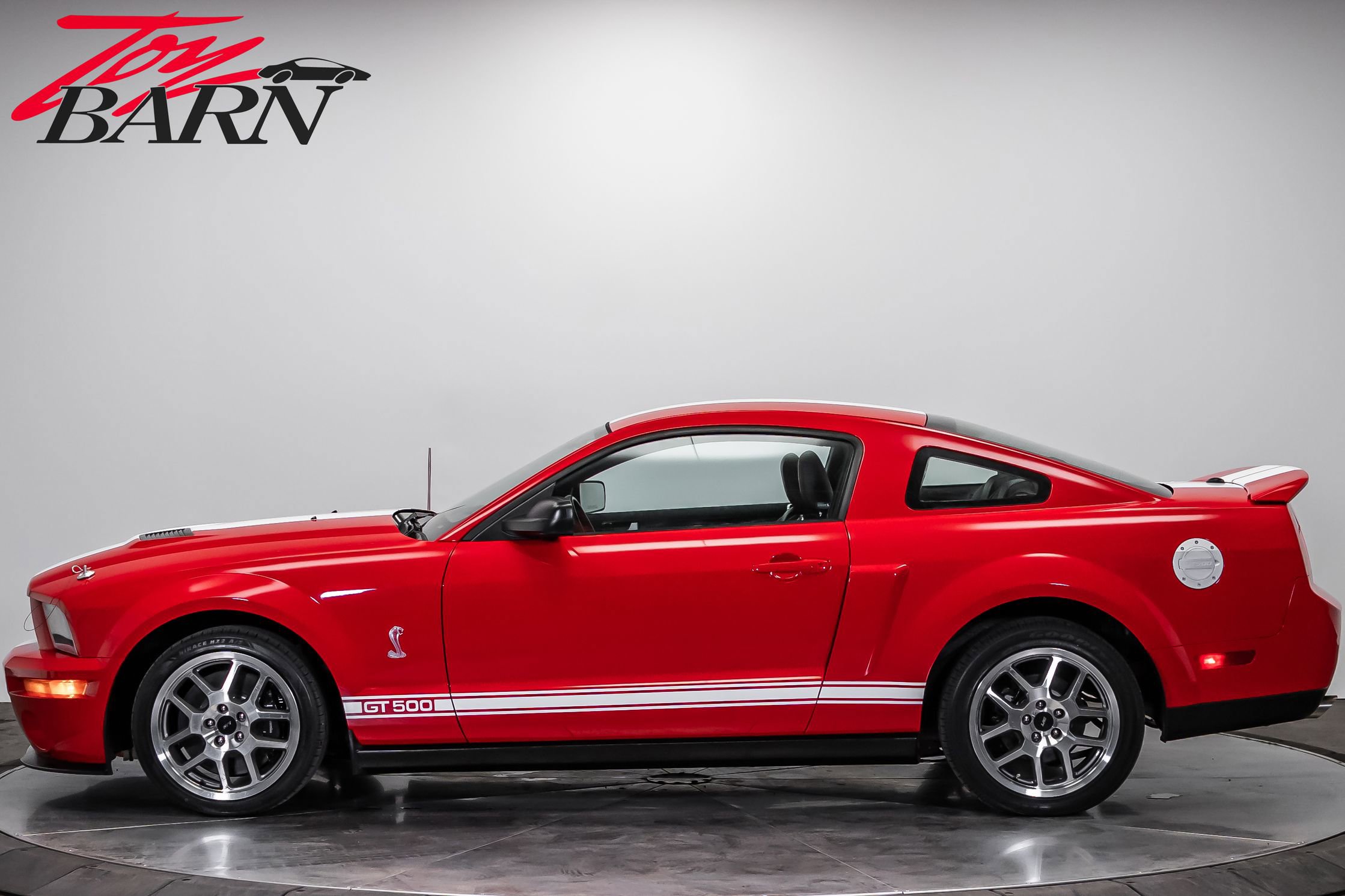 Used 2008 Ford Mustang Shelby GT500 image 2
