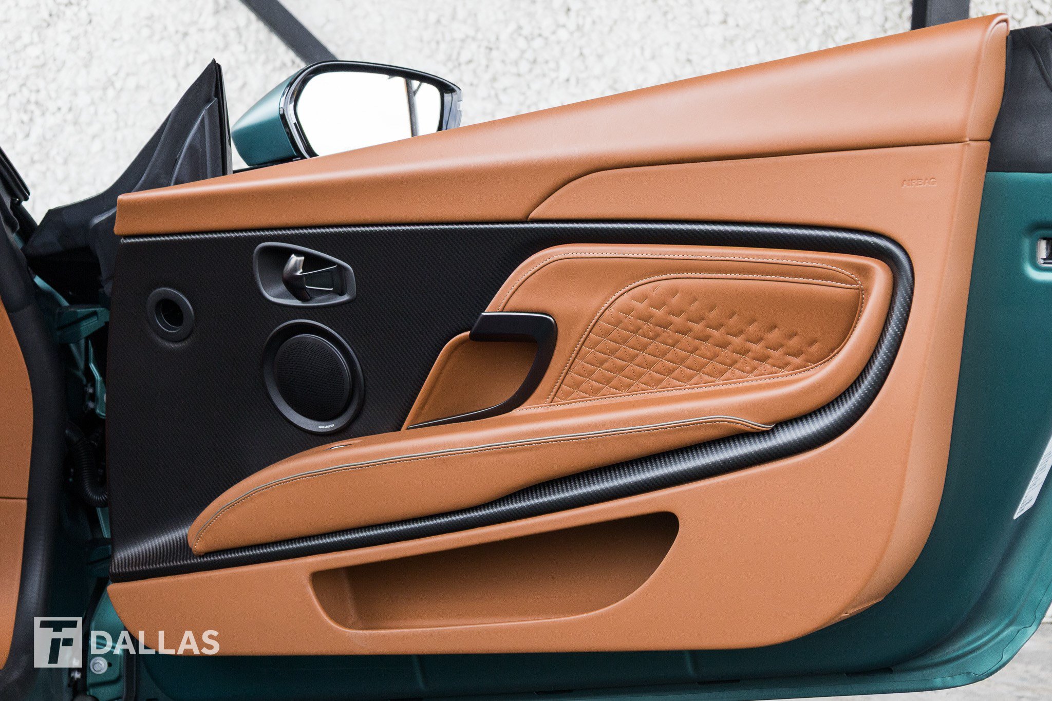 Used 2023 Aston Martin DBS Superleggera Volante RWD image 35