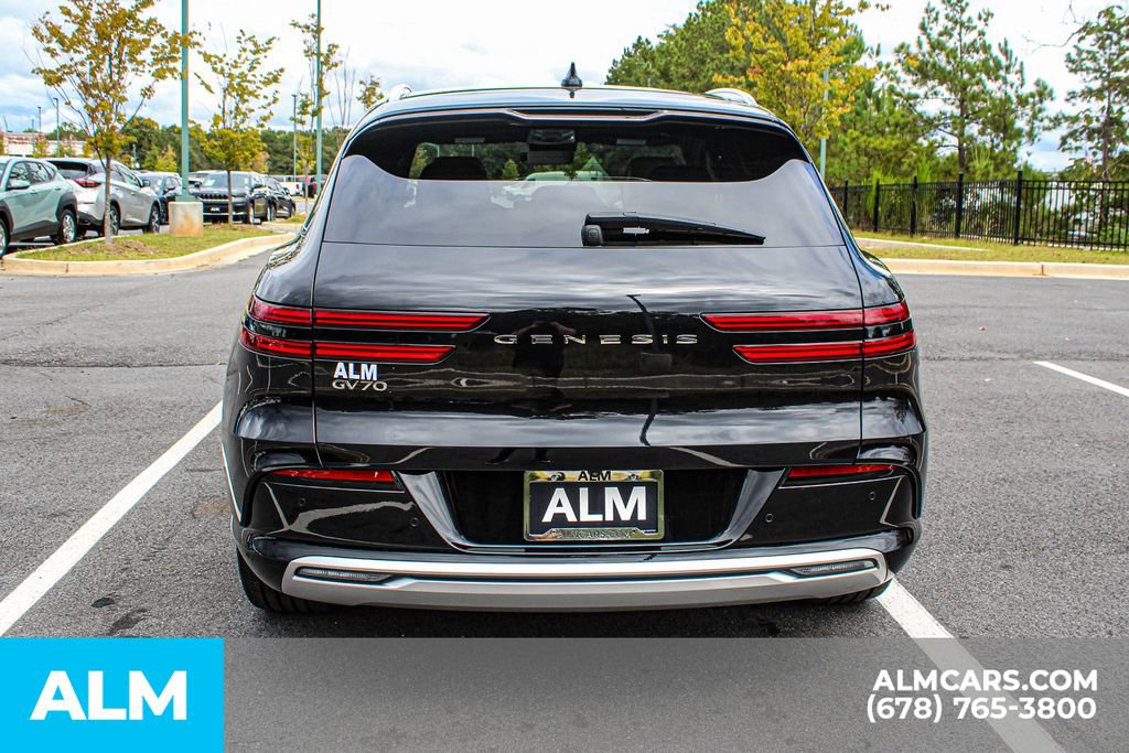 Used 2024 Genesis Electrified GV70 Advanced image 11