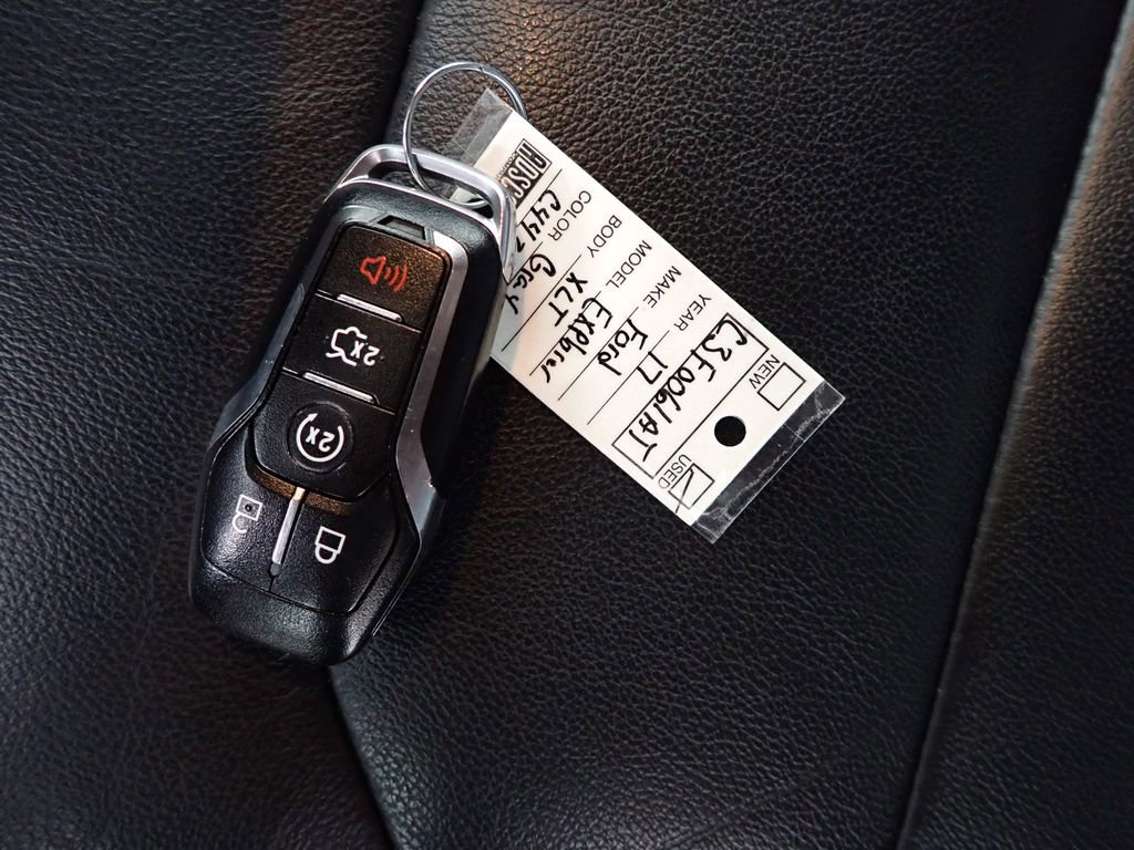 Used 2017 Ford Explorer XLT w/ Equipment Group 202A image 50